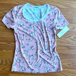 NWT | Lovely Bubbly | Floral pink Ribbed Shirt | Size Large